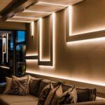 taśma LED na ścianie